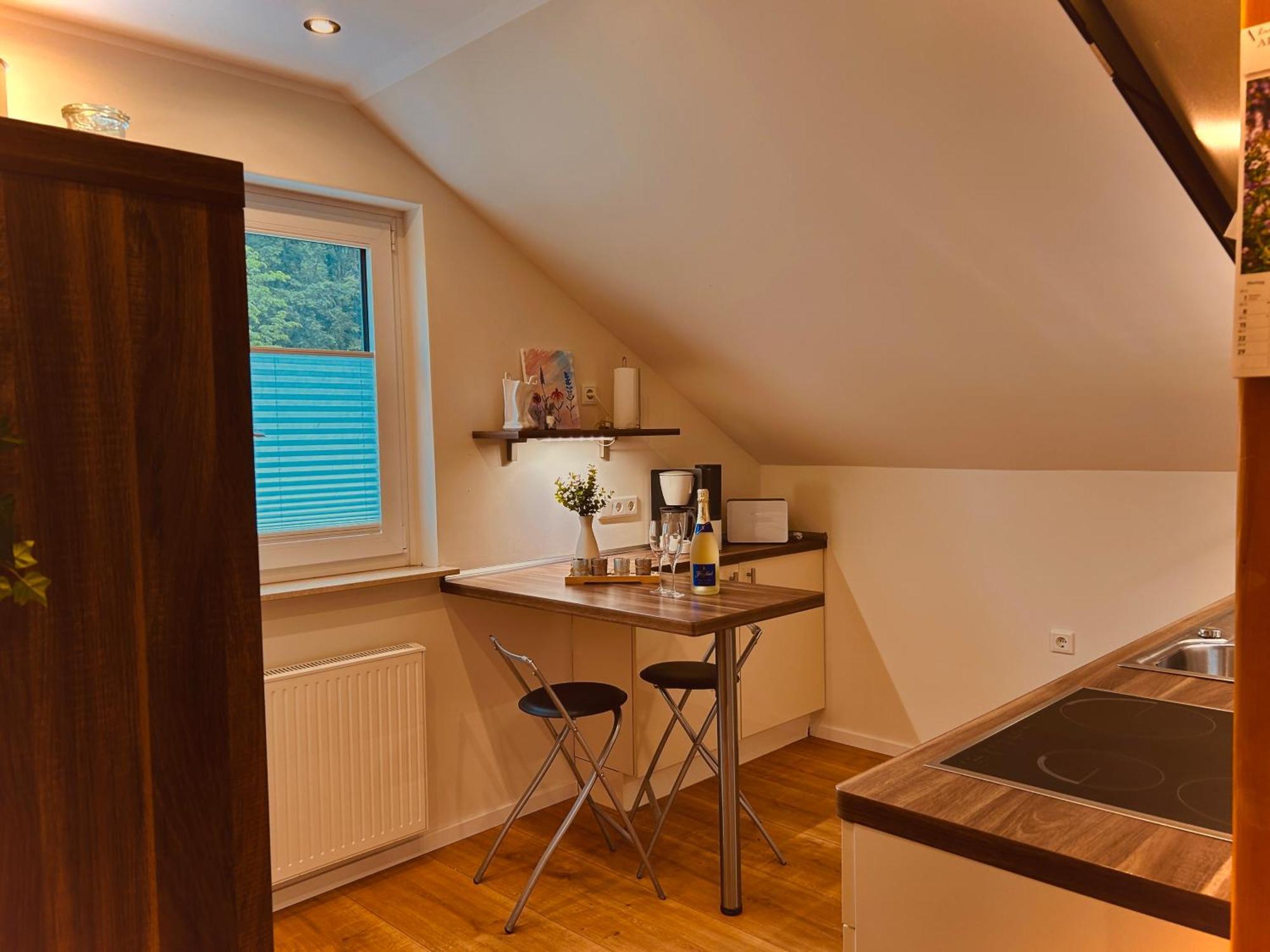Ferienwohnung "Bei Freunden" Naumburg  ภายนอก รูปภาพ